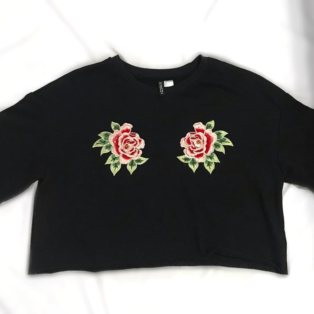 2/$20-H&M Tee With Flower Details
